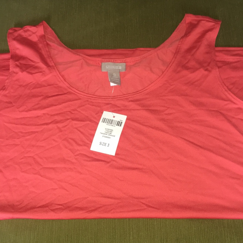Chico’s Tank, NWT